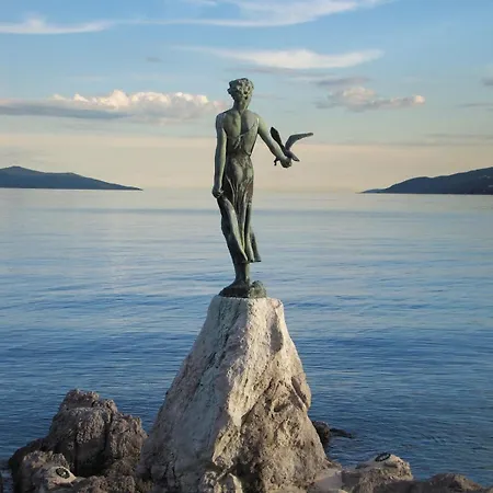 In With Sea View, Terrace, Wi-fi Ičići