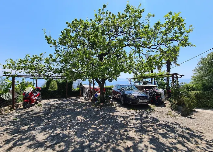 Apartmán In With Sea View, Terrace, Wi-fi